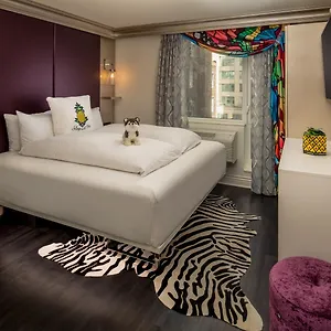 Hotel Staypineapple, An Artful Hotel, Midtown, New York
